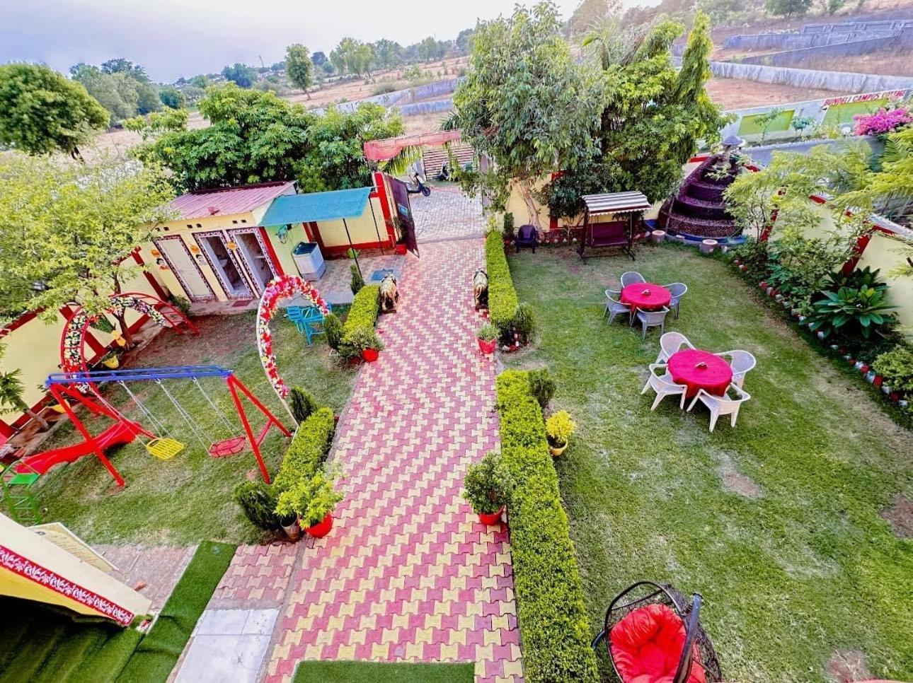 Bundeli Farm Resort & Banquet Orchha Exterior foto