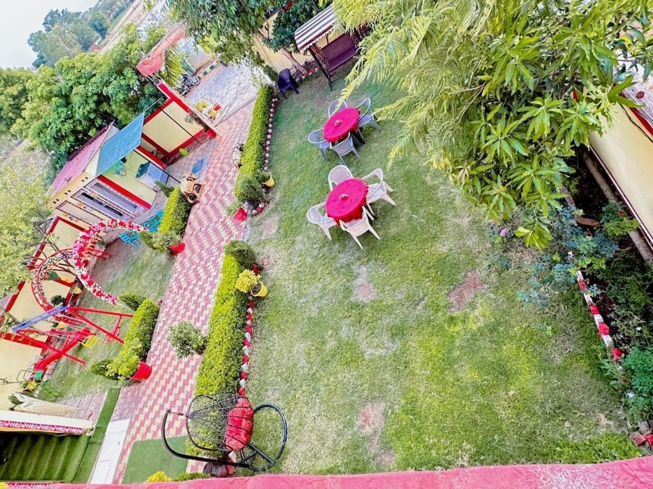 Bundeli Farm Resort & Banquet Orchha Exterior foto