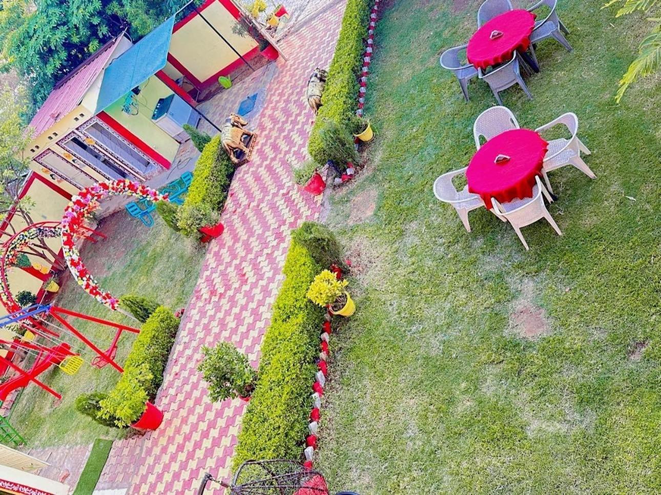 Bundeli Farm Resort & Banquet Orchha Exterior foto