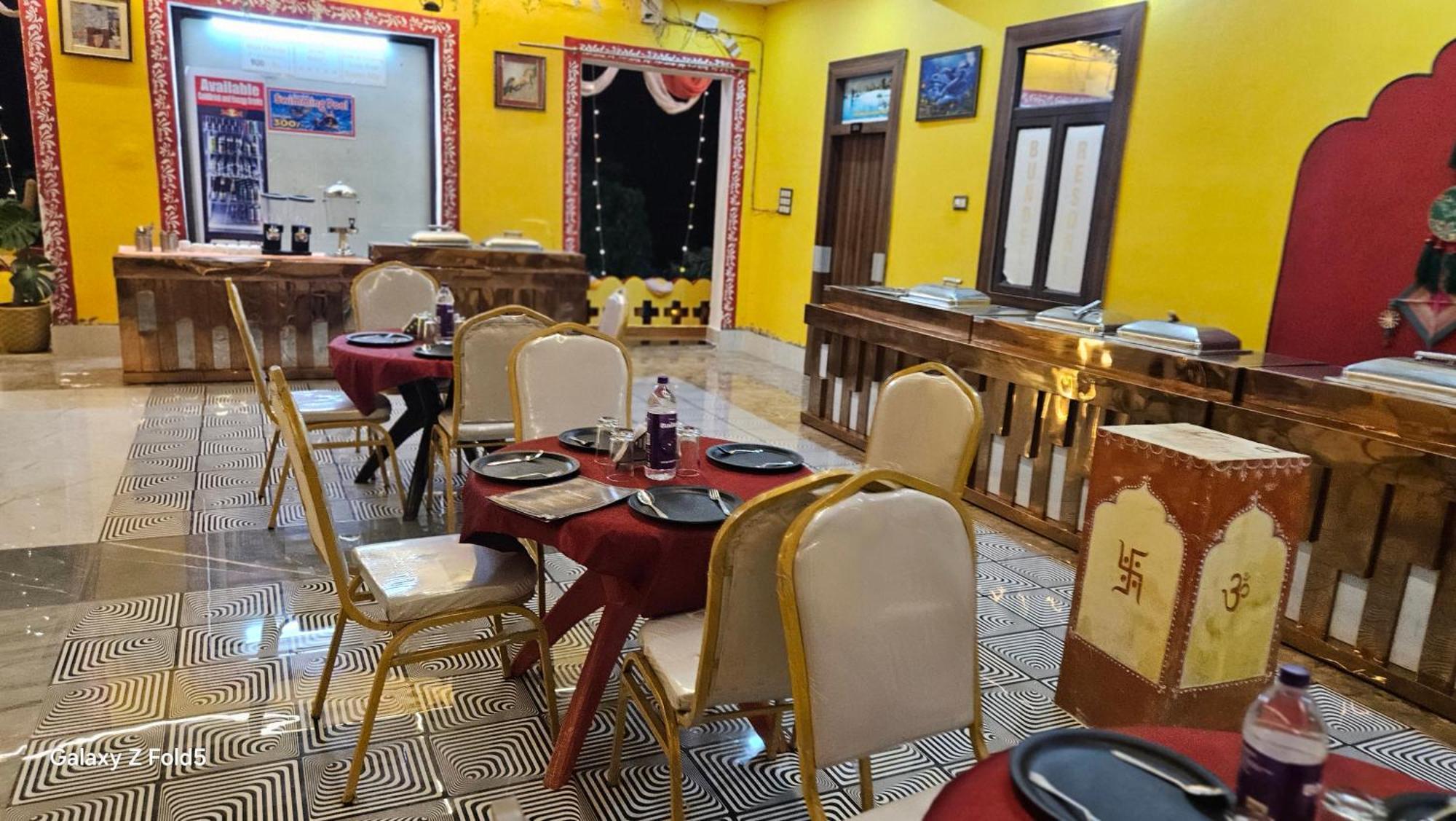 Bundeli Farm Resort & Banquet Orchha Exterior foto